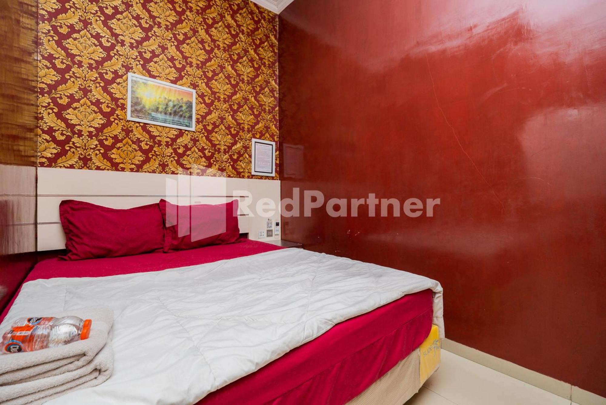 ホテル Omah Kalimosodo Mitra Reddoorz Near Stasiun Malang Kota Baru エクステリア 写真