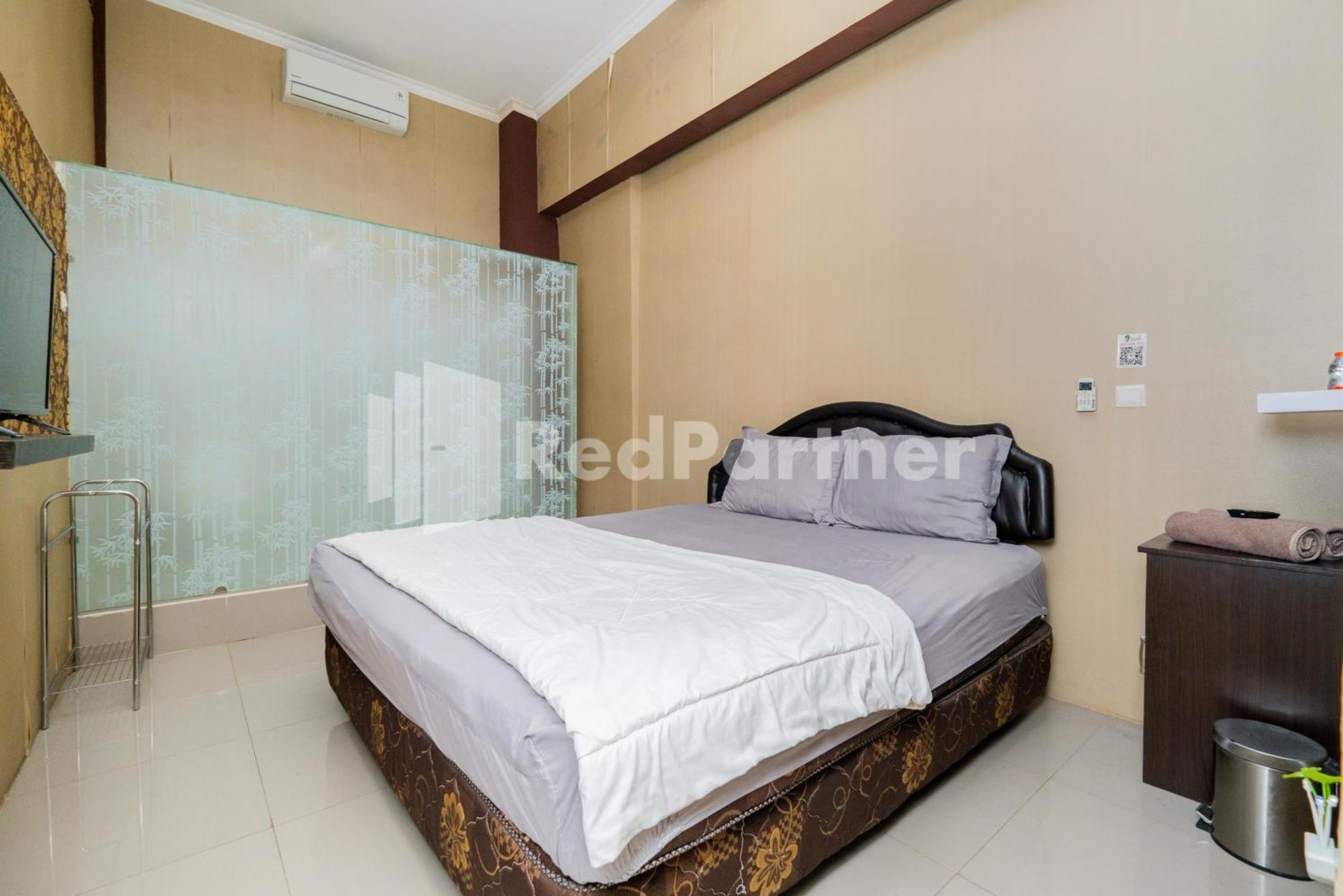 ホテル Omah Kalimosodo Mitra Reddoorz Near Stasiun Malang Kota Baru エクステリア 写真