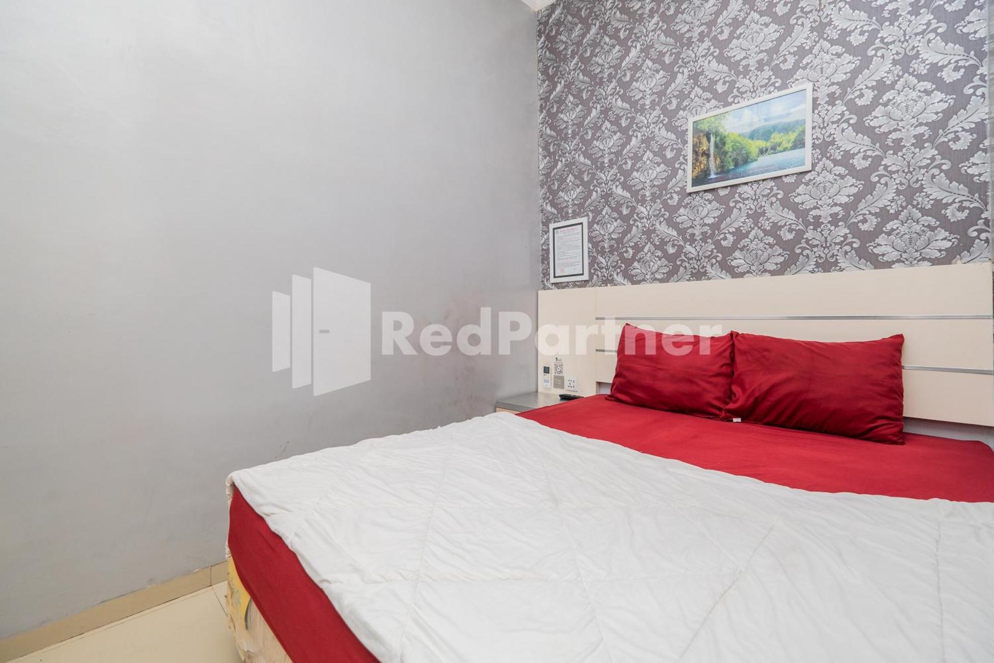 ホテル Omah Kalimosodo Mitra Reddoorz Near Stasiun Malang Kota Baru エクステリア 写真